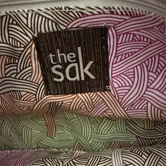 Furla Metallic and Beige Leather Shoulder Bag - Picture 2 of 4